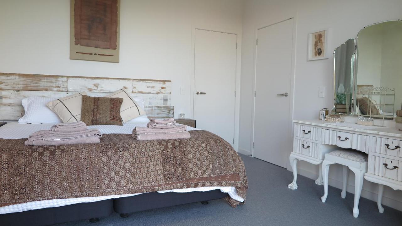 Kaka Lodge At Kotare House Tawharanui Екстериор снимка