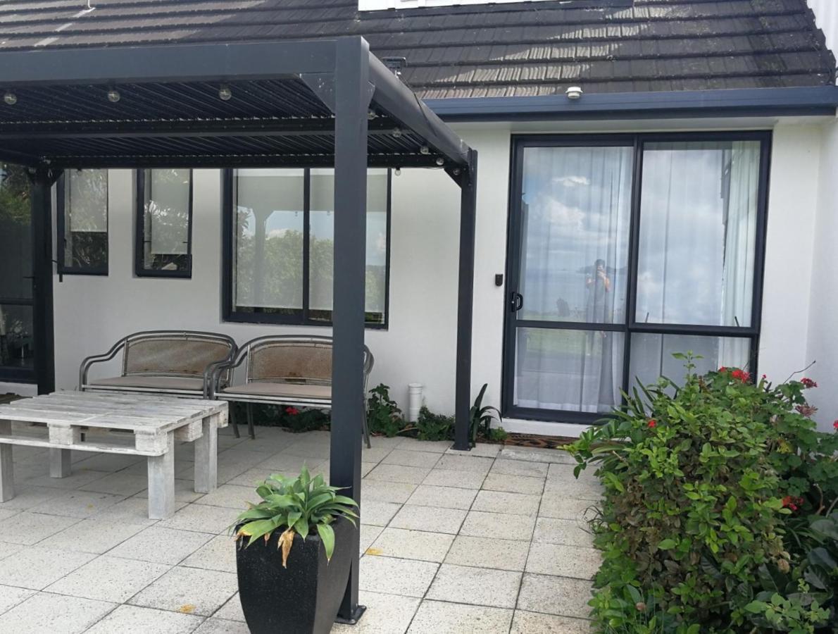 Kaka Lodge At Kotare House Tawharanui Екстериор снимка